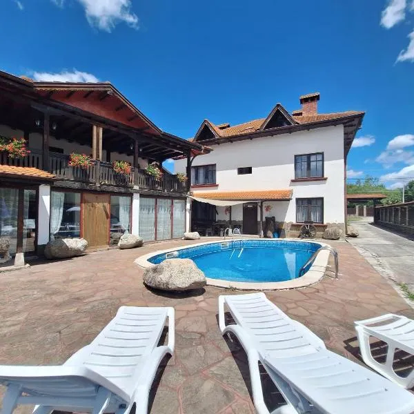 Къща за гости Бащин дом, hotel v destinaci Aprilci