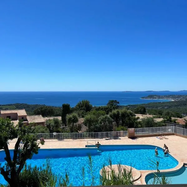 STUDIO POOL HOUSE 2 ETOILES VUE MER PANORAMIQUE AMAZING SEA VIEW WIFI LINGE LINEN INCLUS AIRCONDITIOn, hôtel à La Croix-Valmer