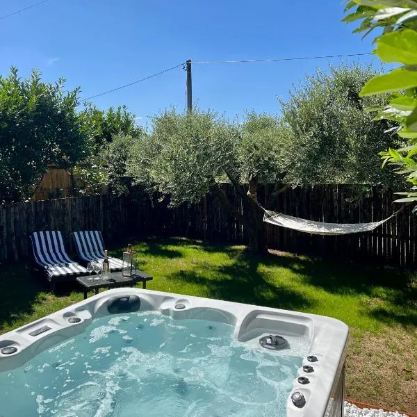 Natuscia Country Villa - Private Jacuzzi - Garden, hotel v destinácii Ronciglione