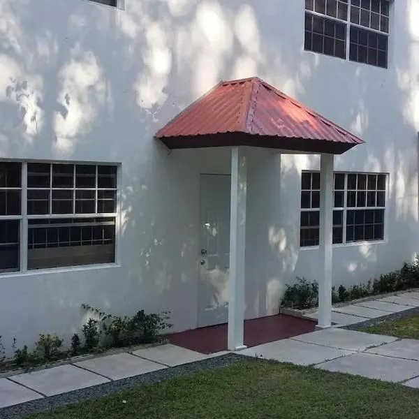 Lynn's Place, hotel v destinaci Castries