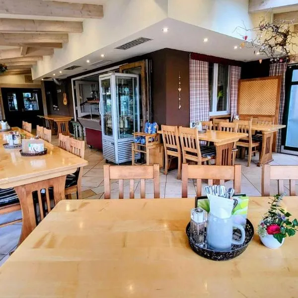 Gasthof Buchberger, hotel v destinaci Nittendorf