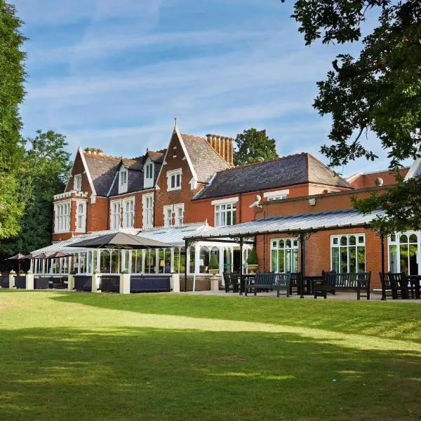 DoubleTree by Hilton St. Anne's Manor, hotel in Eversley