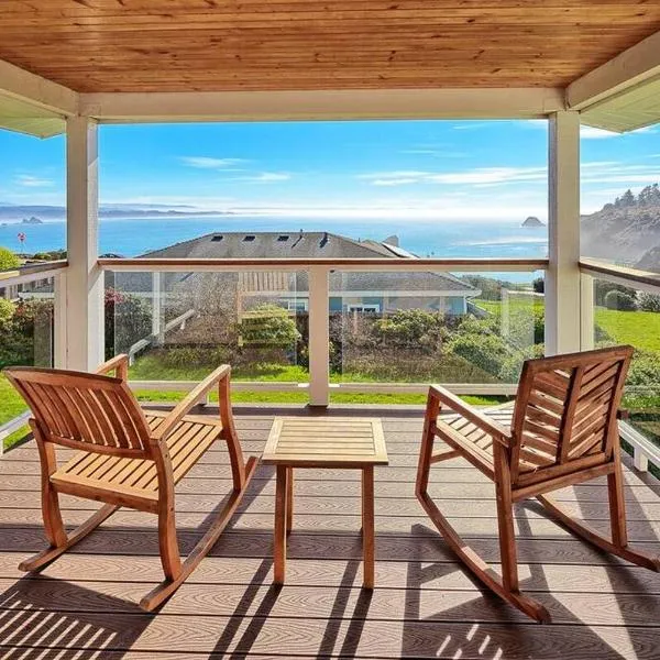 Ocean View Village Condo with Trails to Beaches, hotel v destinaci Trinidad
