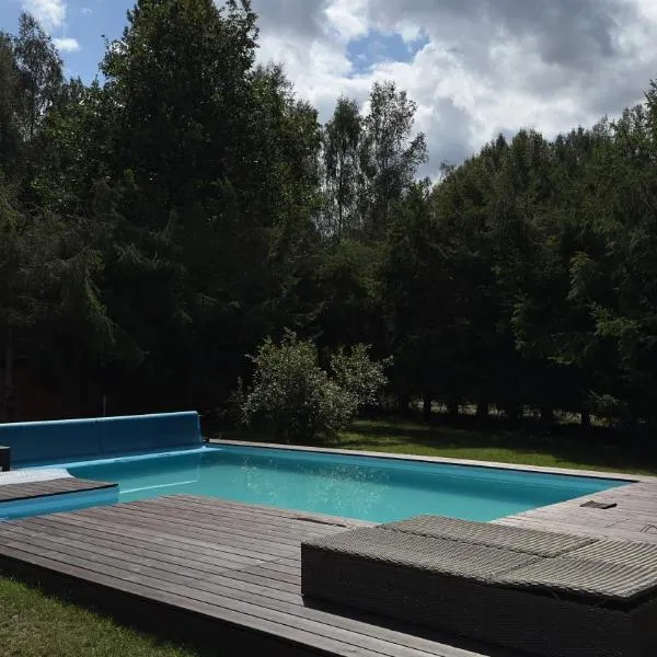 Leśny Raj，Świętajno的飯店