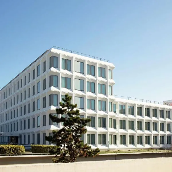 Hilton Garden Inn Paris Orly Airport, hotel in Rungis
