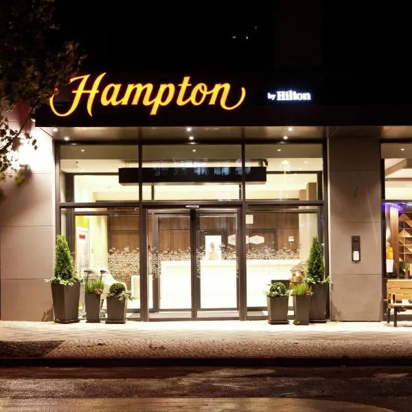 Hampton By Hilton Berlin City East Side Gallery – hotel w mieście Lichtenberg