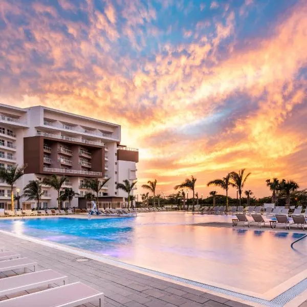 Embassy Suites By Hilton Aruba Beach Resort, hotel v destinaci Palm-Eagle Beach