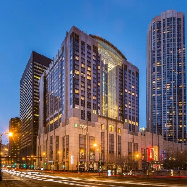 Viesnīca Embassy Suites by Hilton Chicago Downtown Magnificent Mile Čikāgā