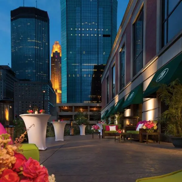 Hilton Minneapolis, hotel en Minneapolis