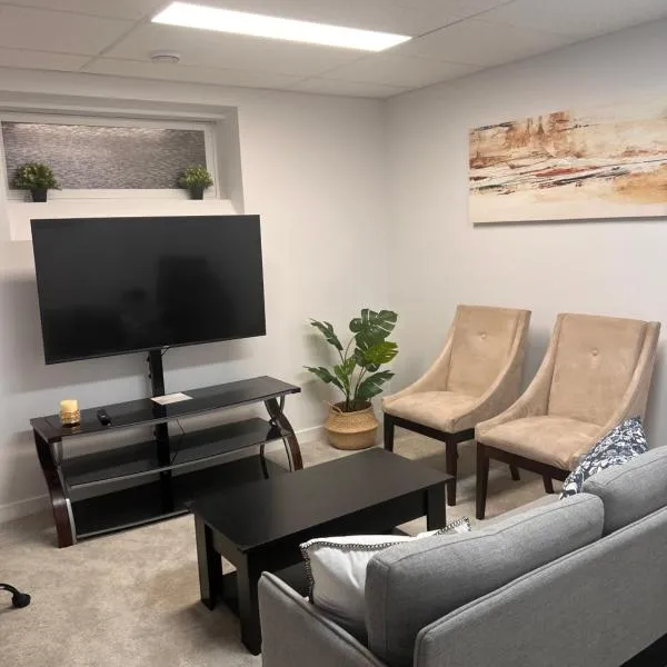 Basement suite, hotel in Winnipeg