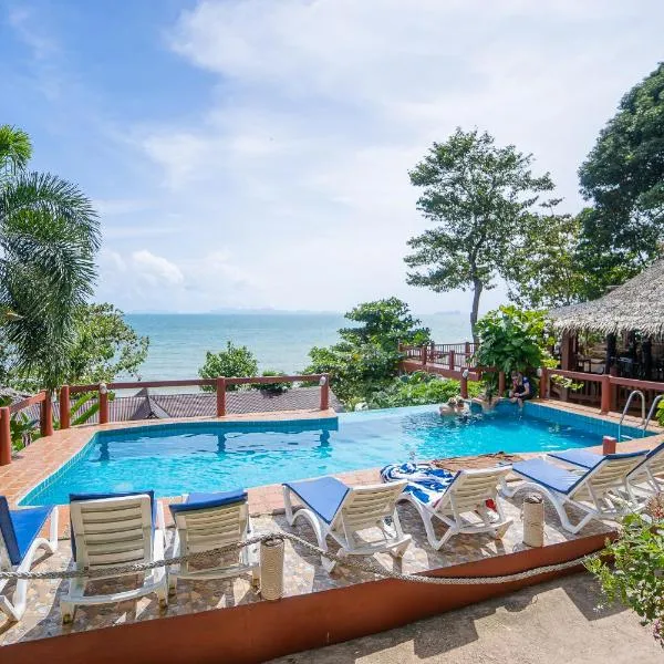 Koh Jum Resort, hotel in Ban Ko Phrao