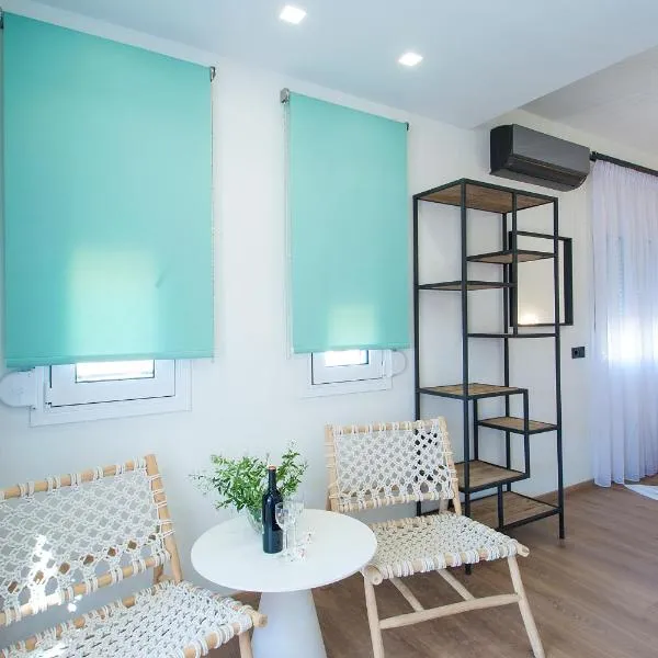 Georgia apartments and suites in town, hotel in Skiathos Town