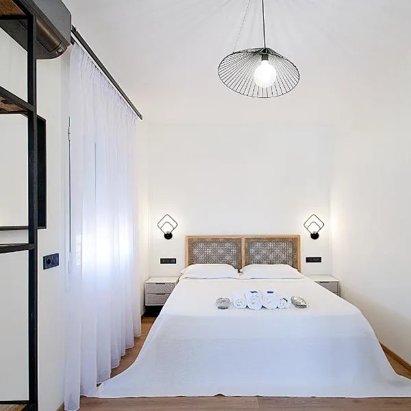 Georgia apartments and suites in town, hôtel à Skiathos Chora