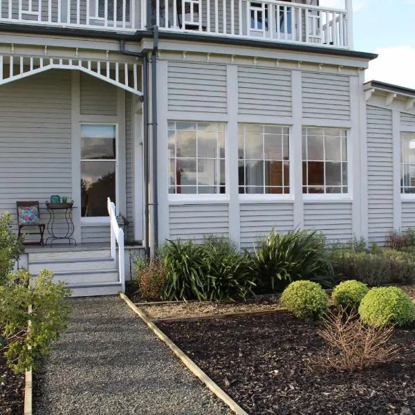 The Suite - Huntly House, hotel in Auckland