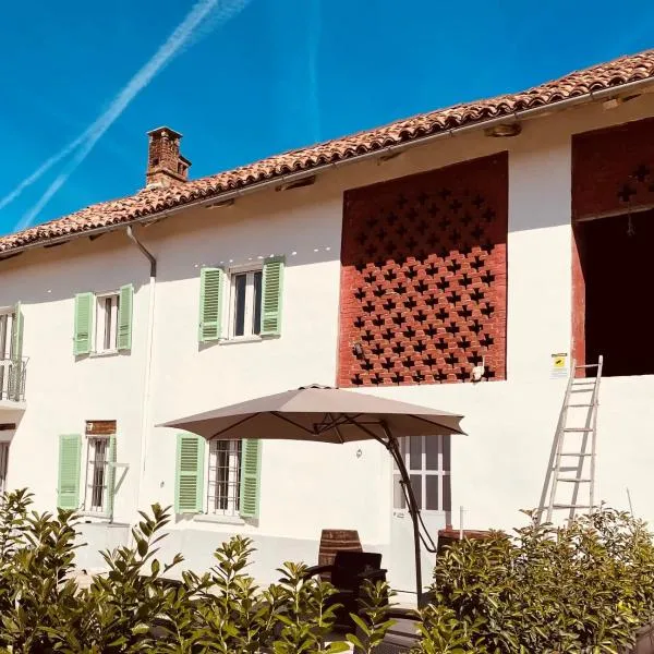 Locazione turistica Cascina Pela, hotel di Castagnole Lanze