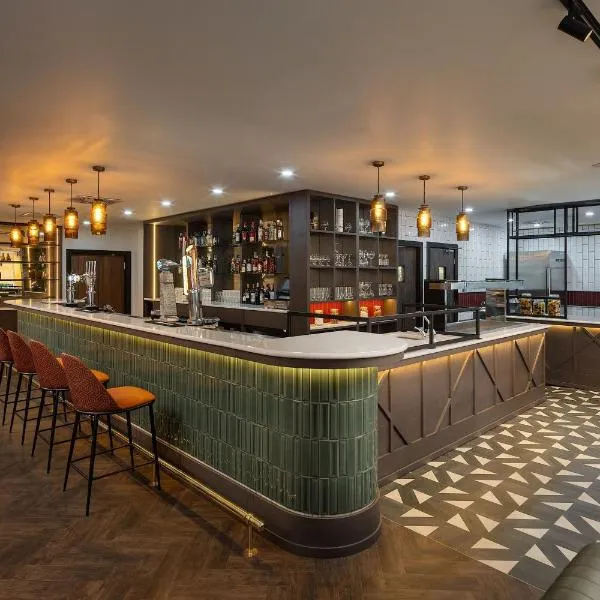 Four Points by Sheraton Edinburgh, hotel en Turnhouse