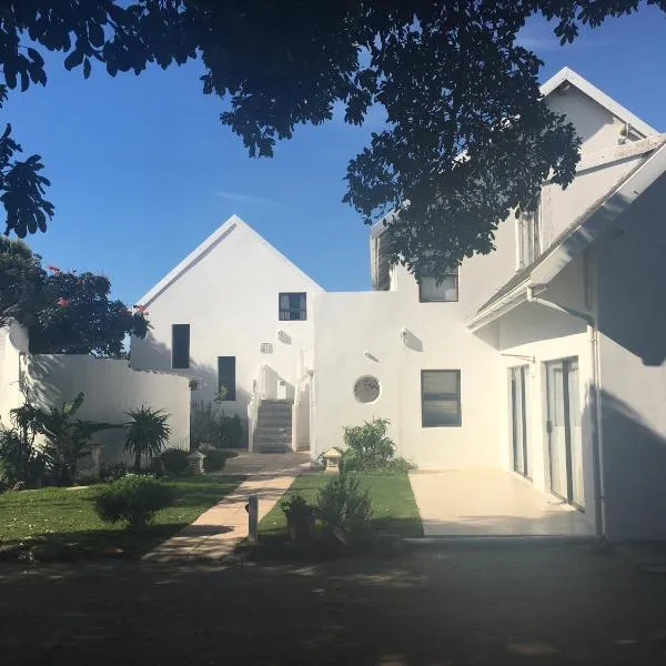 Summerhill Self-Catering Accommodation St Francis Bay, hotel in Marina Glades