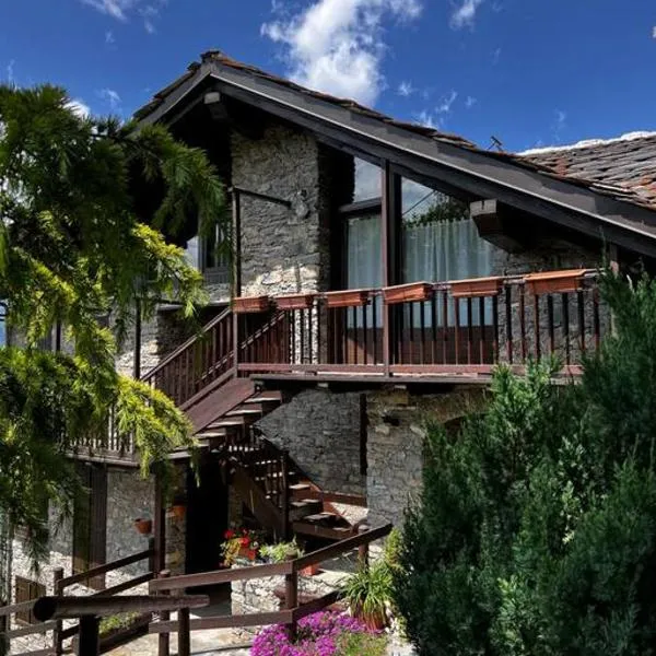 Chalet Cheverel (AO), hôtel à Remondey