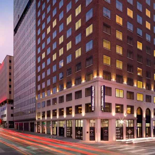 Hampton Inn & Suites Dallas Downtown, готель у місті Hutchins