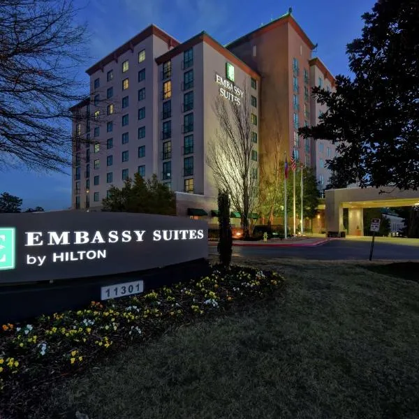 Embassy Suites Little Rock โรงแรมในลิตเติลร็อค