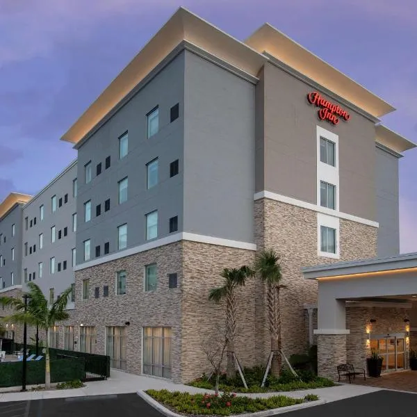 Hampton Inn Miami Airport East、ハイアリーヤ・ガーデンズのホテル