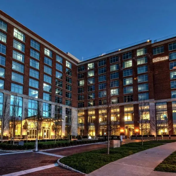 Hilton Nashville Green Hills、ナッシュビルのホテル