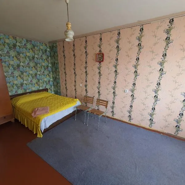 Квартира на Бульварі Вечірньому, hotel in Kryvyi Rih