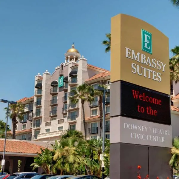 Embassy Suites by Hilton Los Angeles Downey, hotel in Commerce