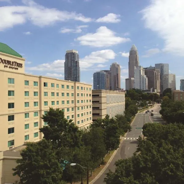 Doubletree by Hilton Charlotte Uptown, hotel in Bahama Park