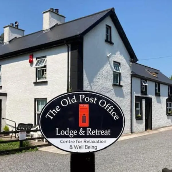 The Old Post Office Lodge, hotel en Fivemiletown