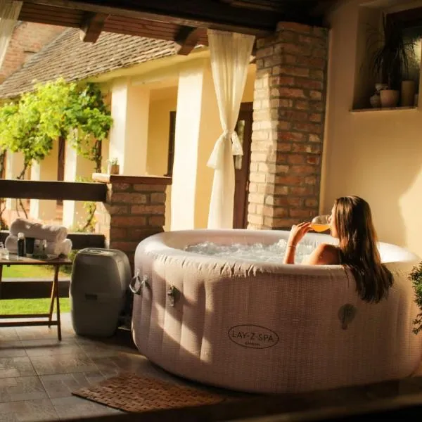 Kuzmanovi dvori, hotel v destinaci Štitar