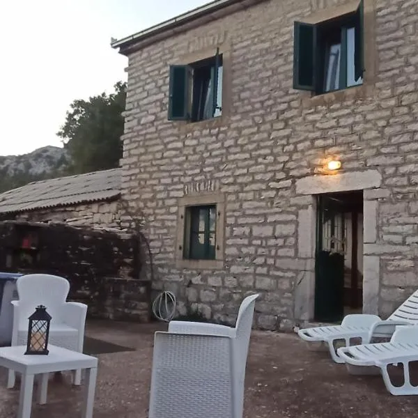 Old house Djurovic, hotel v destinaci Herceg-Novi