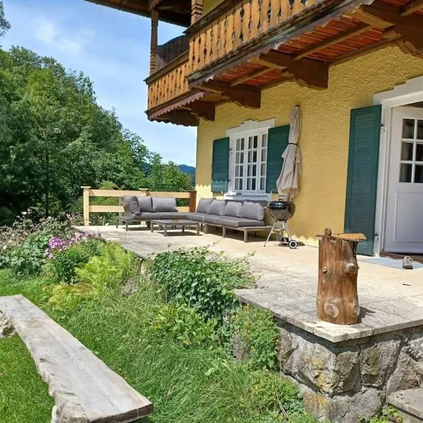 Ferienwohnung 'Bergidylle' - Zu Fuß auf die Loipe und den Berg, nur wenige Minuten ins Skigebiet, hotel in Bayrischzell