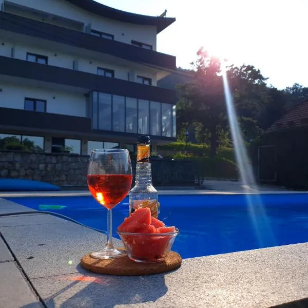 Hotel Lohovo, hotel v destinaci Bihać