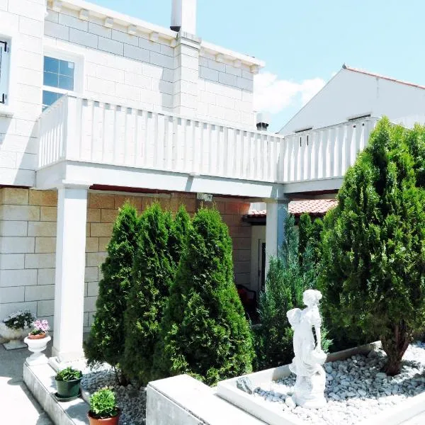 Adria Apartments and Rooms, hotel in Dubrovnik