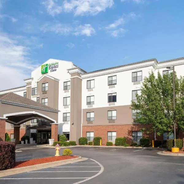 Holiday Inn Express & Suites Roanoke Rapids by IHG, hotel v destinaci Roanoke Rapids