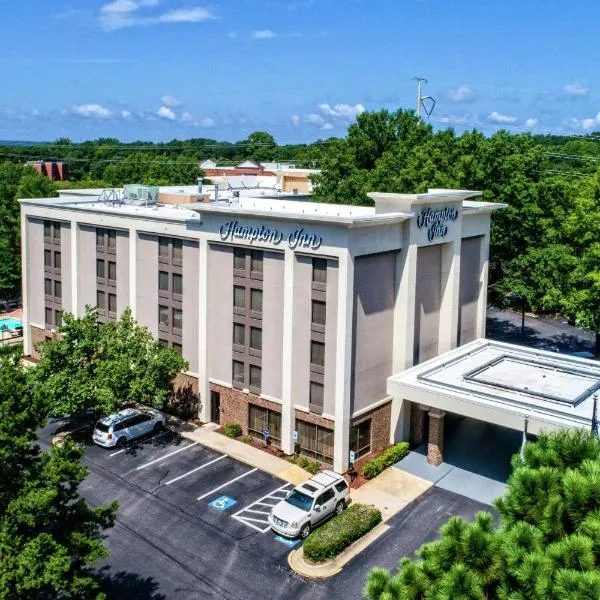 Hampton Inn Raleigh Cary, hotel v destinaci Cary