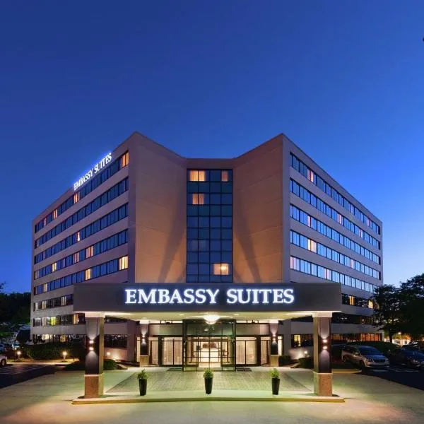 Embassy Suites Tysons Corner, khách sạn ở Tysons Corner