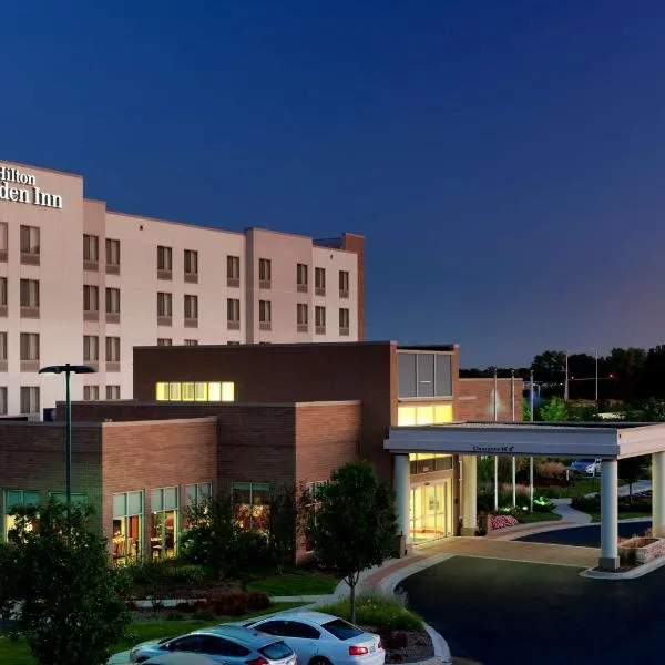 Hilton Garden Inn Lake Forest Mettawa, hotel di Bannockburn