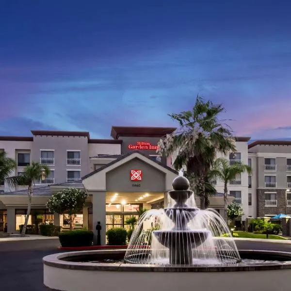 Hilton Garden Inn Phoenix/Avondale: Avondale şehrinde bir otel