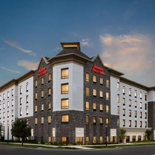 Hampton Inn & Suites Charlotte Steele Creek Road, NC, hotel in Pine Harbor