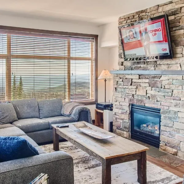 The Crescent 201 by Okanagan Premier, hotel di Big White