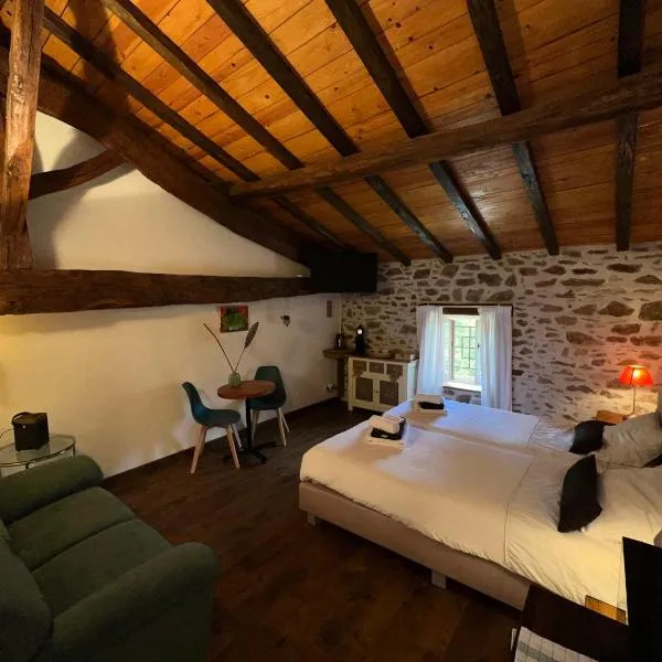 Domaine de Brise Bois - Chambres & Gîtes – hotel w mieście Rouzède