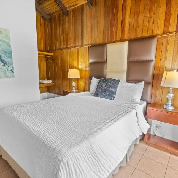 H4 LAS CABAÑAS, hotell i Corozal