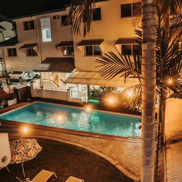 凱恩斯皇庭酒店，凱恩斯的飯店