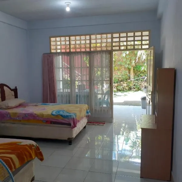 Riana's Homestay, hotel v destinaci Rantepao