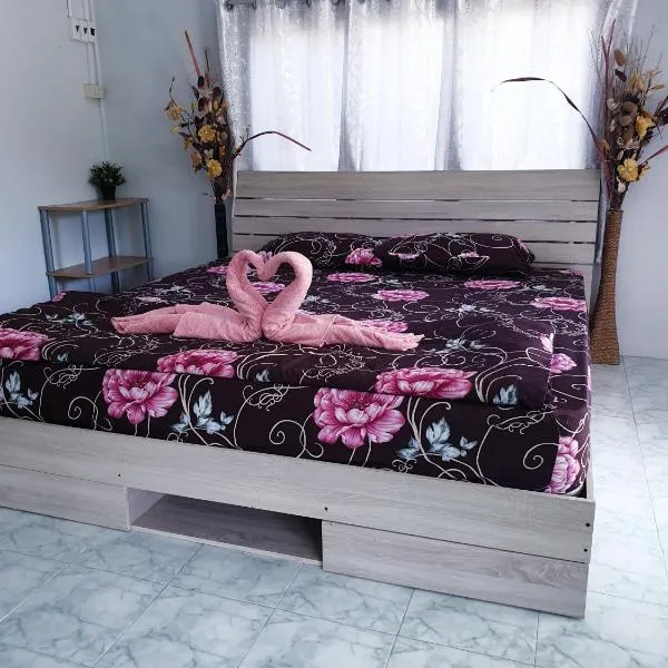 Ozone farm resort, hotel in Ban Nong Talumphuk