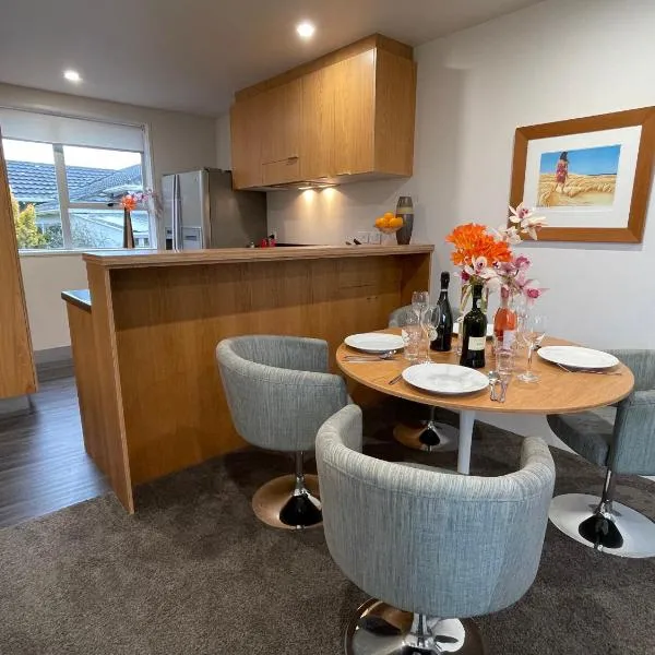 Plymouth Central City 2 Bedroom Apartments, отель в городе Нью-Плимут