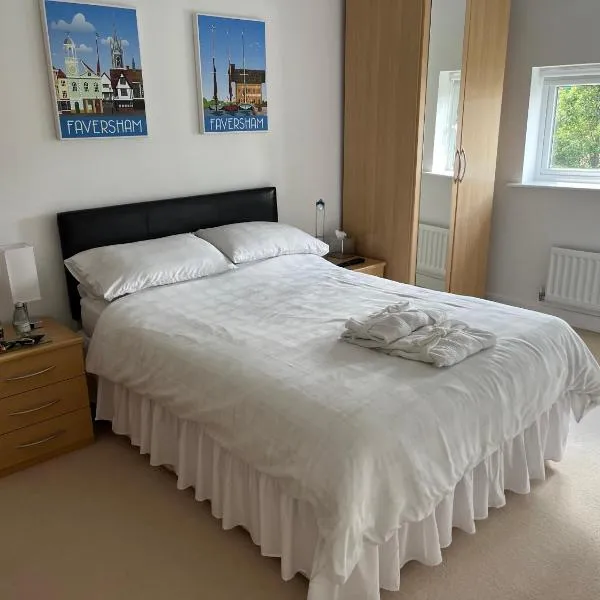 Hampton Vale, Peterborough Lakeside Large Double bedroom with own bathroom, hotel Holme-ban