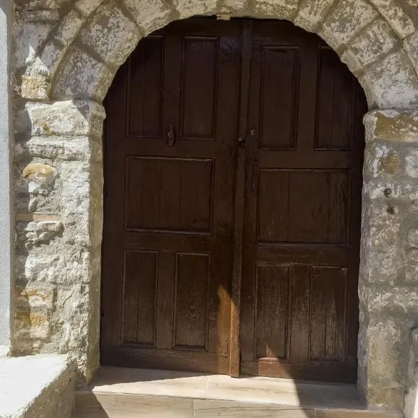 Guesthouse Kroi City Center, hotel in Berat
